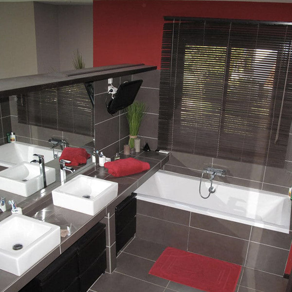 salle de bains en pierres
