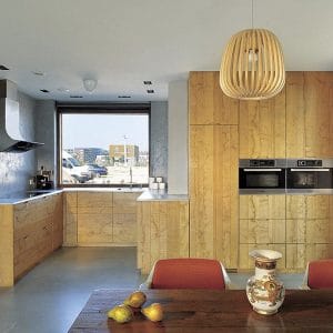 cuisine classique ouverte en bois