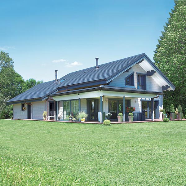 maison en bois massif sur-mesure