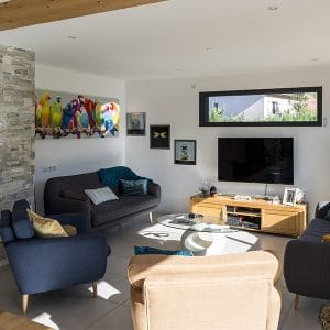 décoration intérieure d'une maison en bois