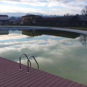 Photo : Parc des Blondières et de sa baignade naturelle (mention France du Grand Prix Infrastructure Durable en 2019) - © Phytorestore
