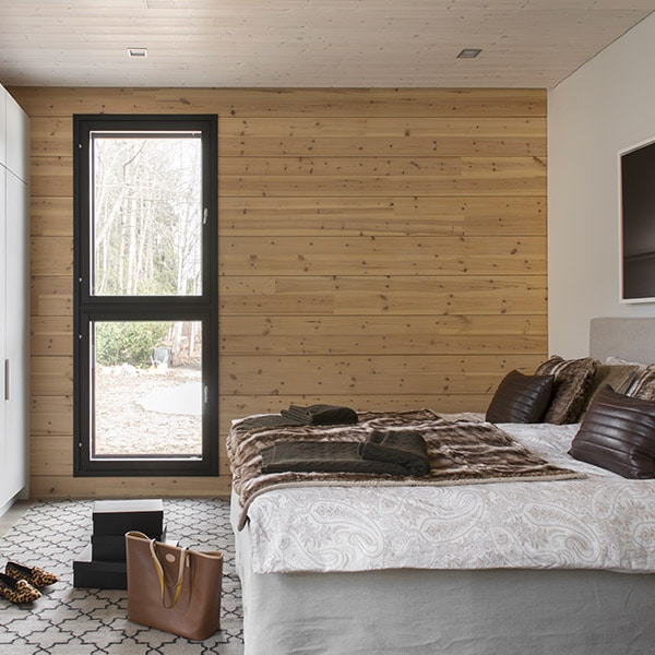 chambre des parents dans maison bois