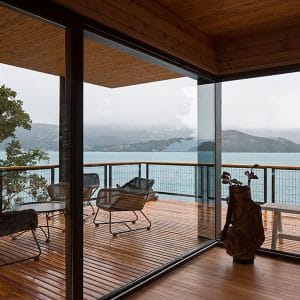 terrasse en bois d'une maison en bois