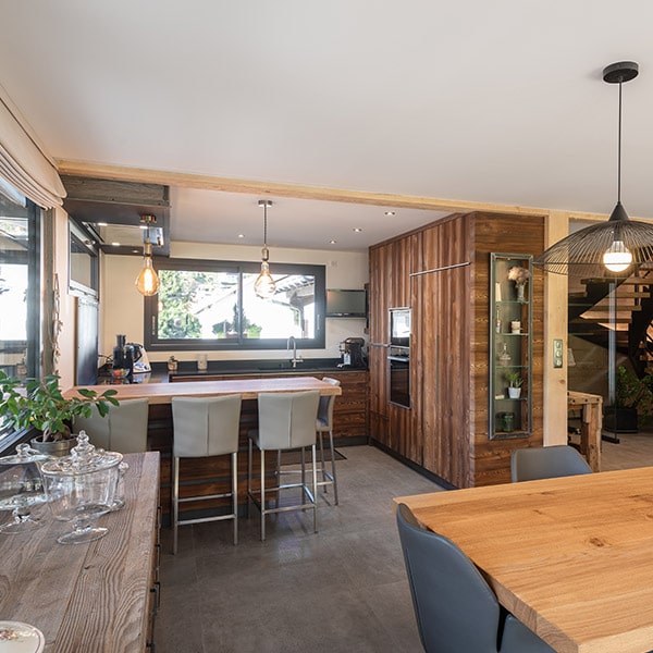 cuisine ouverte en bois