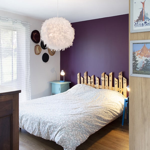 chambre des parents dans maison bois