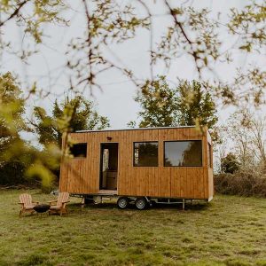 Tiny house en bois, une petite maison sur roue © Ghania Iiratni pour Parcel
