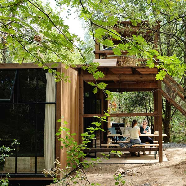 Un village de tiny houses bois à la location en Alsace © Nutchel