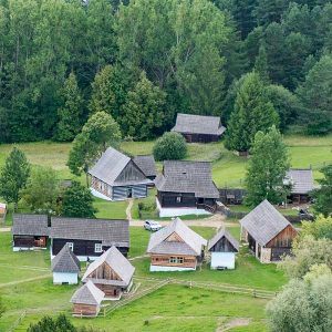Les communes qui acceptent les maisons en bois sont nombreuses en France © Pixabay