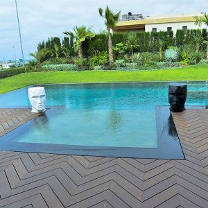 Une terrasse en bambou en Point de Hongrie design © Moso