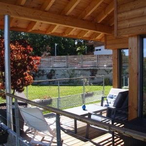 Maison à structure en bois terrasse