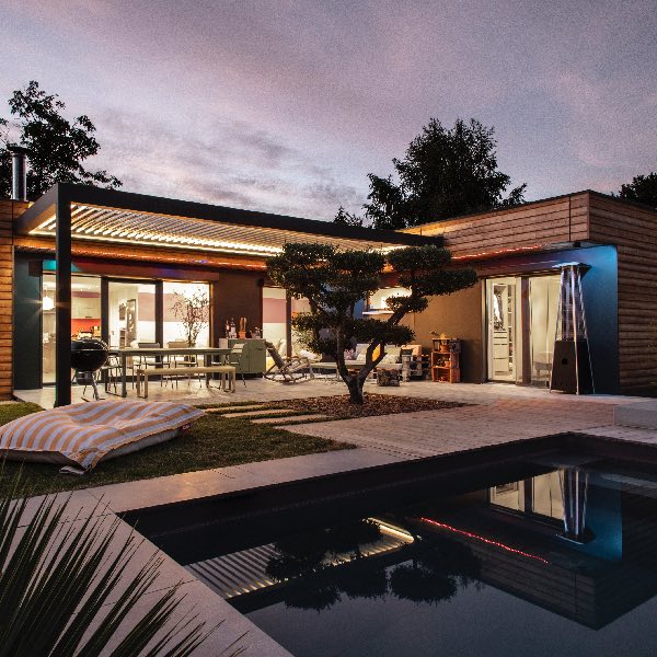 Maison en bois écologique nuit