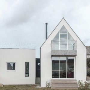 Une maison en bois hybride façade