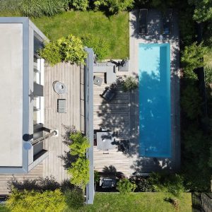 Une maison à ossature bois style cabane vue