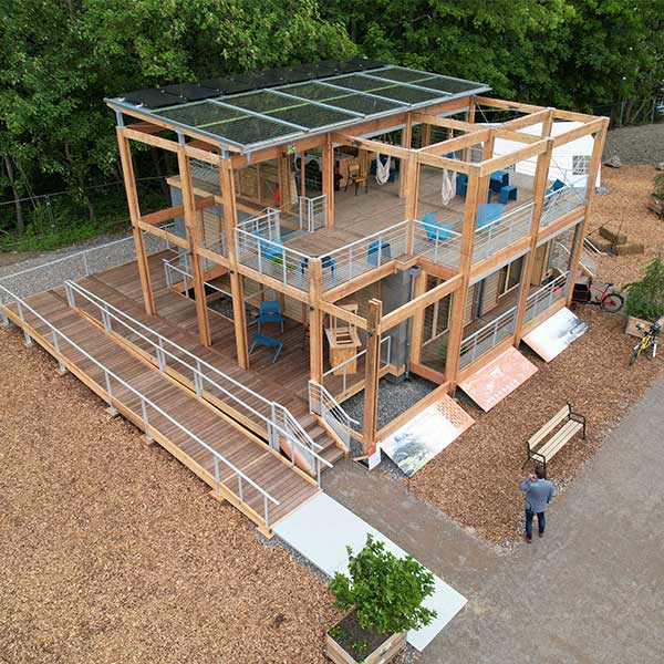 Le prototype d'habitat bois autonome présenté par la team AuRa pour le Solar Decathlon Europe © SDE 21-22 – Team AuRa