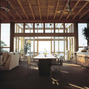 Screened House en Fire Island Pines, une destination pour les célébrités