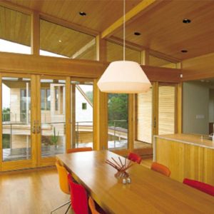 aménagement intérieur d'une maison bois moderne à la campagne