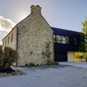 extension bois moderne vue de l'extérieure dans le finistère architecture bois 109 - Madeline Cure