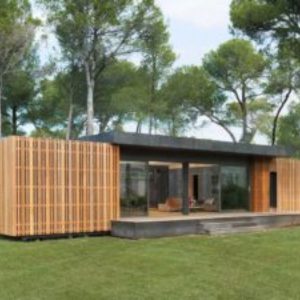 maison bois en foret familiale