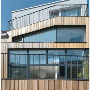 Immeuble bois moderne en ville