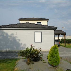 Maison bois naturelle vue exterieure