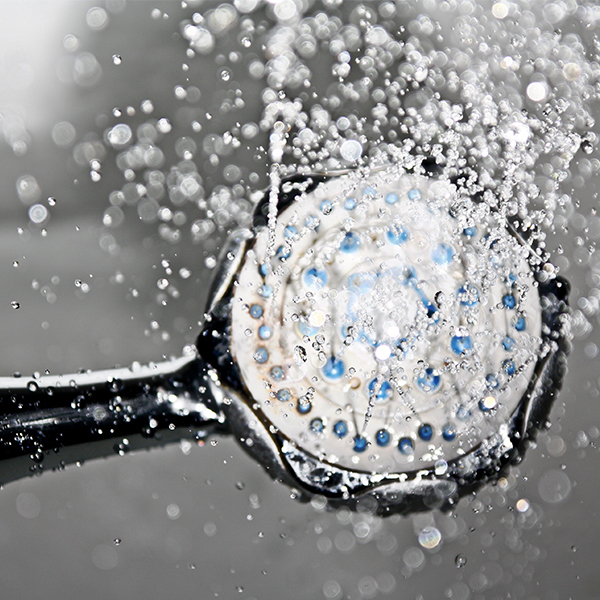 La douche pour faire des économies et préserver la ressource en eau © Pixabay