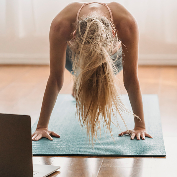 Faire du sport à la maison, une habitude de plus en plus fréquente pour les Français © Pexels - Marta Wave