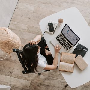 Le télétravail prend toute sa place dans le logement des français aujourd'hui © Pixels - Vlada Karpovich