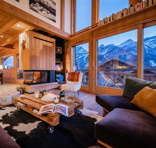 chalet bois - Serre Chevalier - Chalets Lombard Vasina - Jonathann Dupieux - Alpes photographies - salle de séjour
