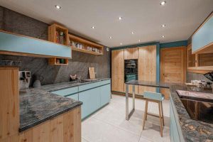 chalet bois - Serre Chevalier - Chalets Lombard Vasina - Jonathann  Dupieux - cuisine