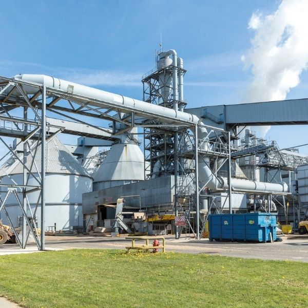 extérieur usine de recyclage des panneaux